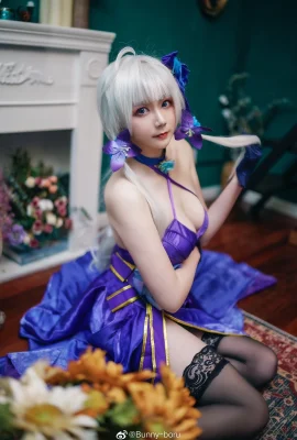 งานเลี้ยงน้ำชาอันรุ่งโรจน์อันรุ่งโรจน์ของ Azur Lane @Bunny-boru (10 ภาพ)
