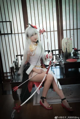 ดอกโบตั๋นในฤดูใบไม้ผลิอันน่าภาคภูมิใจของ Azur Lane Enterprise@罗花子_同聵愿 (9 ภาพ)