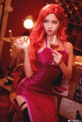 League of Legends ปืนหญิง @鱼霏儿(11 ภาพ)