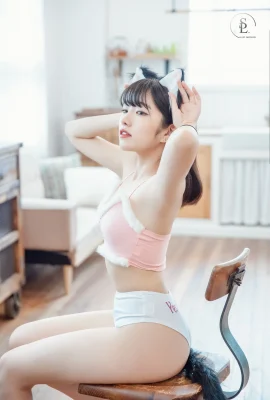 “กางเกงรัดรูปโยคะ Cat Girl ขี้เล่น” ของ Sonson อวดหุ่นที่ชั่วร้ายของเธอ (25 ภาพถ่าย)