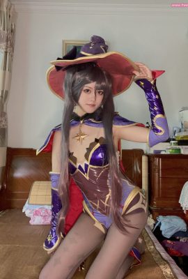 โมเดล Twitter ทุกปี – โมนา (NSFW)