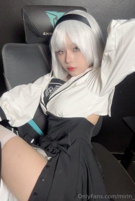 (มิรินชู) 2B – ชุดนักเรียน