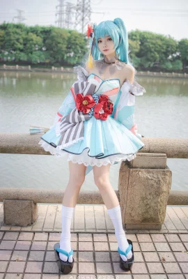 Hatsune Miku MIKU39 @青树Chiri (ถ่ายภาพ: @alan岚少) (Kugou Mushroom·Firefly Animation Music Carnival) (9 ภาพ)