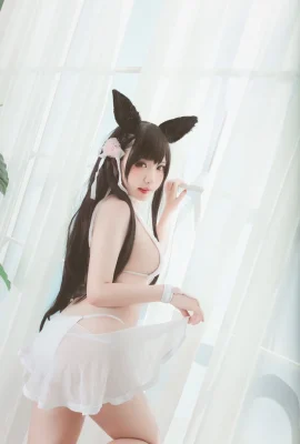 นานะ เนโคดะ – ชุดว่ายน้ำอาทาโกะ