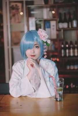Rem COS กิโมโน (9 ภาพ)