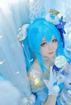 คอสเพลย์ Hatsune “VOCALOID”[CN: Fruit Pot_LEH](12 ภาพ)