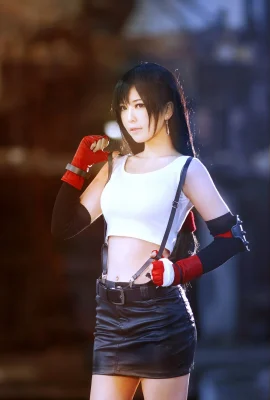 Half Half Son – ไฟนอลแฟนตาซี Tifa Lockhart