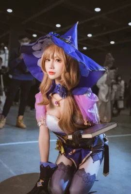 Genshin Impact Lisa@一RanNa (ถ่ายภาพ: @久久 วันหยุด) (Firefly Animation Game Carnival) (9 ภาพ)