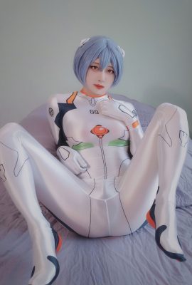 (น้ำผึ้งป่า) ชุดทางการและชุดนอนของ Rei Ayanami เวอร์ชั่น