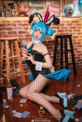 Hatsune Miku Bunny Girl@MAY ติดอยู่ในความยากจน (9 ภาพ)