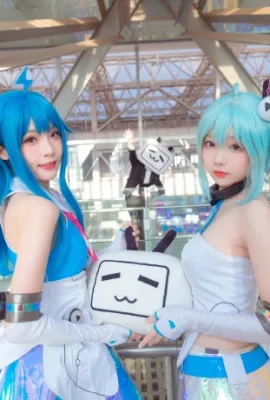 Bilibili สาวคนที่ 22: @cakecake beast สาวคนที่ 33: @baka爱 (9 ภาพ)