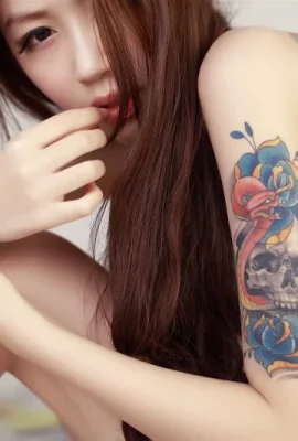 สาวไต้หวันสุดฮอต ~ ร่างเปลือยสวยปรากฏ! (20 ภาพ)