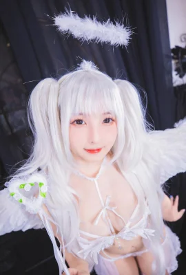 ฉันไม่สามารถละสายตาจากชุดชั้นในเซ็กซี่ “White Angel” ของ Kagakusaka Mafuyu ได้ (69 ภาพ)