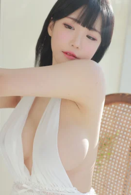 (Patreon) Addielyn – เด็กสาวในชุดขาว (25 ภาพ)