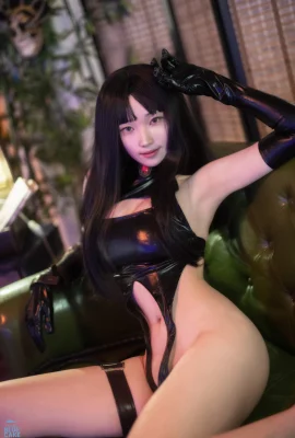 ท่าโพสขนาดใหญ่ “Black Sexy Dress 2” ของ BamBi สะดุดตา (81 ภาพถ่าย)
