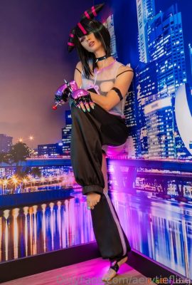 แอรี เทียฟลิง – จูริ ฮาน