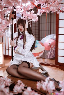 น้ำ 二佐 – คาสิโน (Azur Lane)