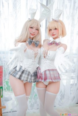 อาซามิและแซลลี่ โดราสโนว์ – กระต่ายขาวสาว