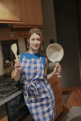 คอลเลกชันภาพถ่ายเปลือย Minaho Ariga: พี่สาวลื่นไถลผ้ากันเปื้อนของเธอในห้องครัว (98 ภาพถ่าย)