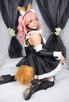 ฮิโตมิ ล็อคส์ – สาวใช้ทามาโมะ