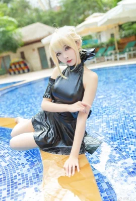 FGO 阿尔托利亚·潘德拉贡〔Alter〕 泳装 @凰儿_ (9 photos)
