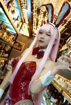 ไหวพริบ BunnyCosplay Zero Two Bunnygirl