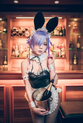 (Candy Candi) Rem Bunny (Re_ゼロからเริ่มต้นชีวิตอีกโลกหนึ่ง)