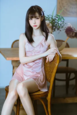 LAN ของ Xu Lan “ชุดสีชมพู” เซ็กซี่มากจนควบคุมไม่ได้และน่าตื่นเต้นเกินไป (40 ภาพ)