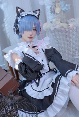 (กระป๋องแมวคาว) REM Rem