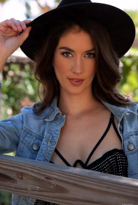 เบลล่าดอนนา Cowgirl เก๋ (120 ภาพถ่าย)