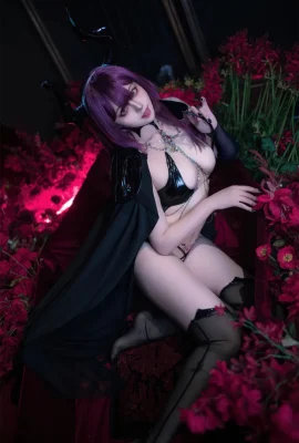 นัตซึโกะ – Azur Lane Devon Halloween Succubus