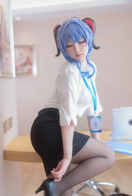 เลขานุการสาว Coser ซากุระริกะอามิวเสื้อยืดสีขาวเซ็กซี่กับกระโปรงสีดำเผยให้เห็นถุงน่องสีดำบางเฉียบเผยให้เห็นรูปร่างที่สง่างามภาพถ่ายล่อใจที่มีเสน่ห์ 30P