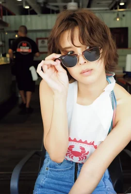 (Aoi Pai Pai) เทพธิดารู้วิธีแต่งตัวและมีรูปร่างที่ดีและชั่วร้ายและเต็ม (34 ภาพถ่าย)
