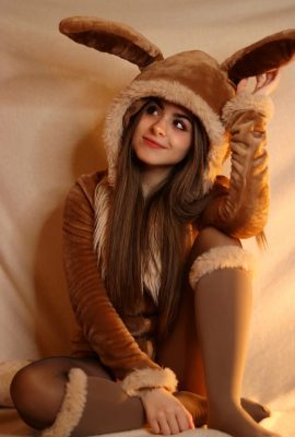 GIOFFYNA – EEVEE