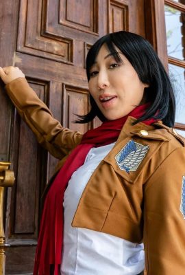 (VRCONK) Nicole Doshi & Melody Marks เป็น Mikasa Ackerman & Historia Reiss (Attack on Titan)