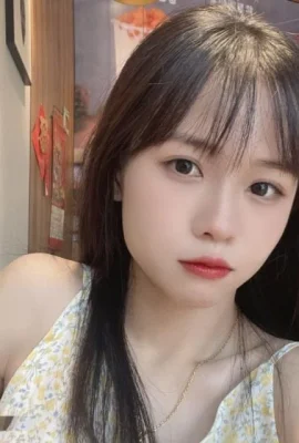 รูปถ่ายที่ยอดเยี่ยมของสาวสวยที่มีสาวเปลือยและเปิดเผย! (14 รูป)