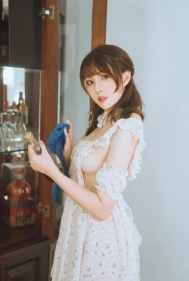 Natsuko Sushiko – ผ้ากันเปื้อนดอกไม้ (55 รูป)
