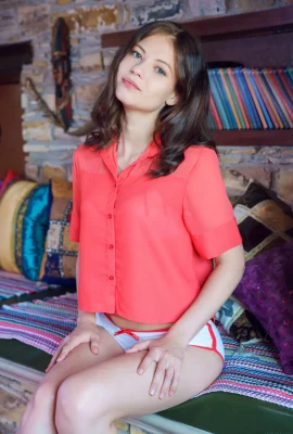 Hilary C – Twenia (104 รูป)